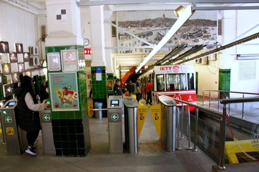 Túnel de Karaköy (Tünel): El histórico funicular subterráneo de Estambul - 2