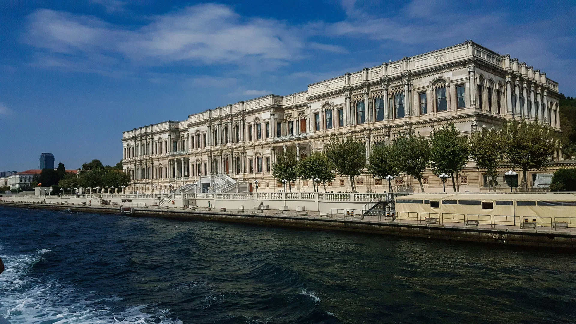 Dolmabahçe-Palast: Istanbuls kaiserliches Juwel am Bosporus - 3